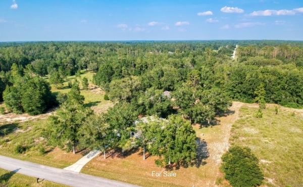 164_038_aerials_4 1 Acre Country Family Home